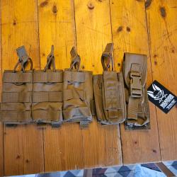 Pochettes chargeurs et lampe