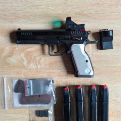 Tanfoglio Stock III + 4 chargeurs + point rouge