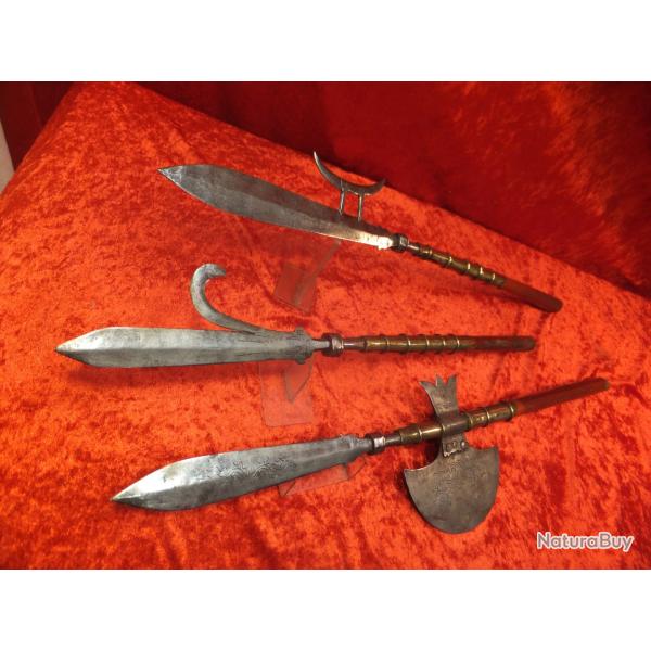 3 Hallebarde ou lances chinoises ancienne.