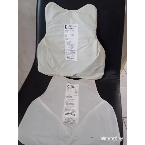Ench�re lot de 2 plaques balistiques 3a contre les armes de poings et les lames  MEHLER 33X32 cm