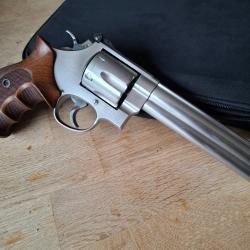 REVOLVER SMITH & WESSON 629 CLASSIC DX 44MAG