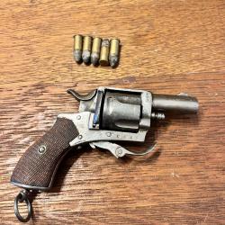 Revolver 320 + munitions