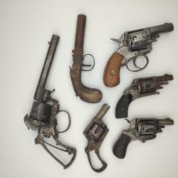 Lot revolvers bulldog velodog et pistolet - 1� sans prix de r&eacute;serve