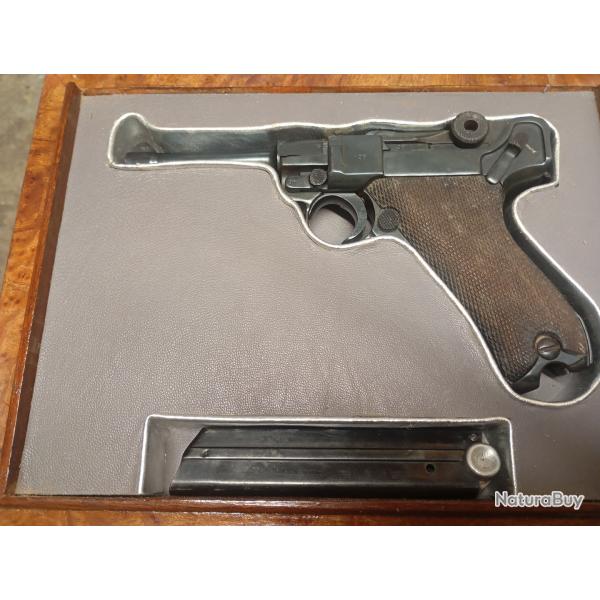 COFFRET  POUR LUGER  P08