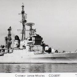 CPA- MARINE DE GUERRE - CROISEUR LANCE-MISSILES COLBERT -N&deg;7360