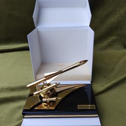troph&eacute;e sculpture missiles