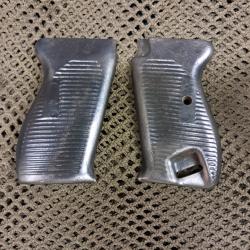 Plaquettes P38 arm&eacute;e fran&ccedil;aise en m&eacute;tal