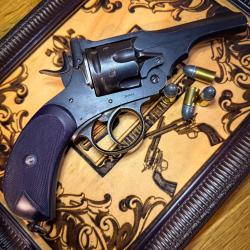 TR&Egrave;S BON WEBLEY MKIV CAL. 450/455 PROCHE DU NEUF. AVEC HOLSTER