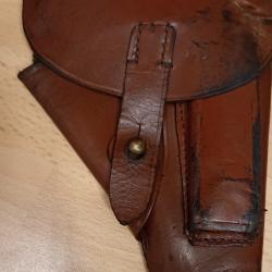 Etui en cuir brun fauve ww2