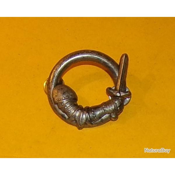 5� Chasseurs, Insigne b�ret, Pelotons D�fense et S�curit�, bronze, Ballard  ETAT VOIR PHOTOS. POUR T