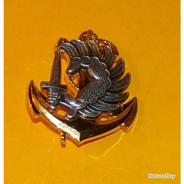 INSIGNE DE BERET DES PARACHUTISTES DES TROUPES DE MARINE , FABRICANT BERAUDY VAURE ,  ETAT VOIR PHOT