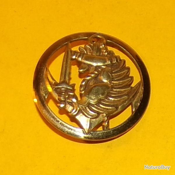 INSIGNE DE BERET DES PARACHUTISTES DES TROUPES DE MARINE   , FABRICANT COINDEROUX PARIS  ,  ETAT VOI