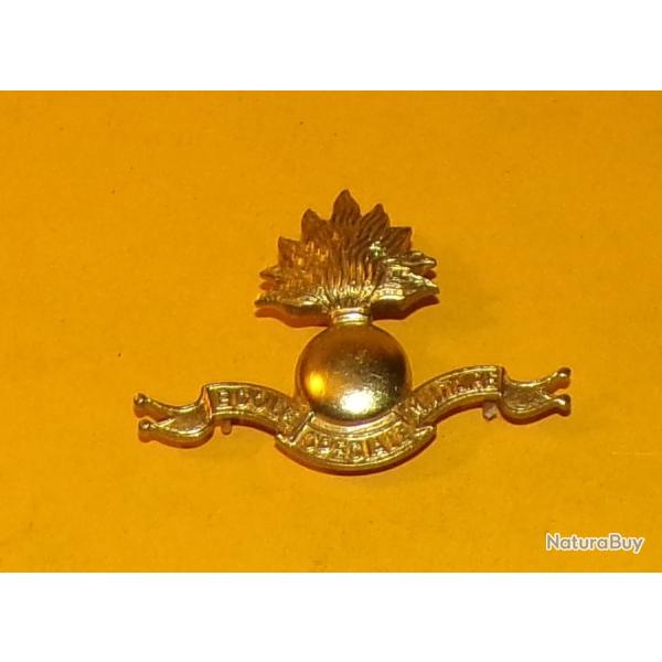 INSIGNE DE BERET ECOLE SPECIALE MILITAIRE  , FABRICANT DRAGO PARIS   ,  ETAT VOIR PHOTOS. POUR TOUT