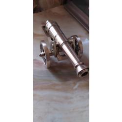 Canon bronze ancien