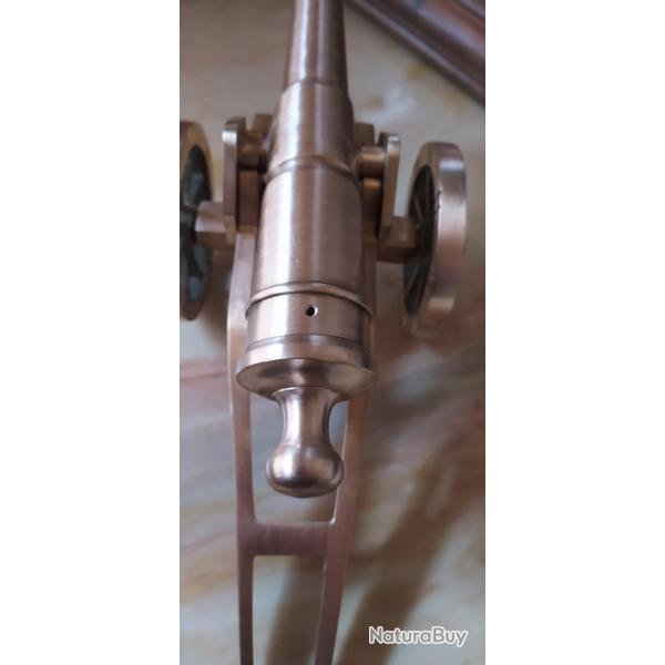 Canon bronze ancien