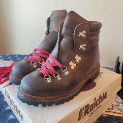 Paire de bottines de montagne en taille 40