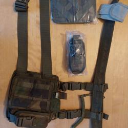 Lot Holster universel avec 2 portes-chargeurs / 1 ceinture / 1 platine / 1 dragonne / excellent &eacute;tat