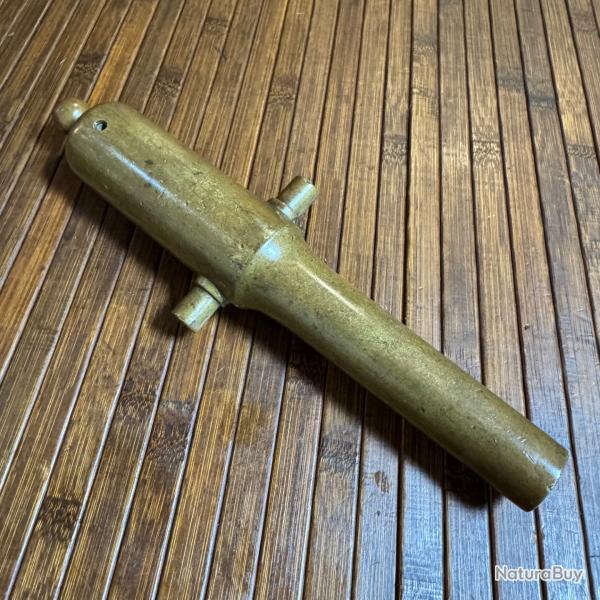 CANON EN BRONZE DE 2 Kg XVlll �me ou DEBUT XlX �me