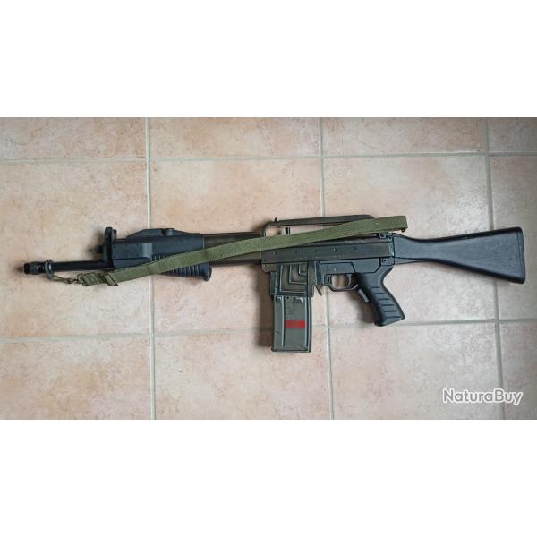 Franchi SPAS 15 fusil semi-automatique et � pompe calibre 12/70