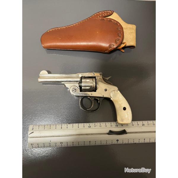 beau revolver iver & johnson cal 22 cat.D