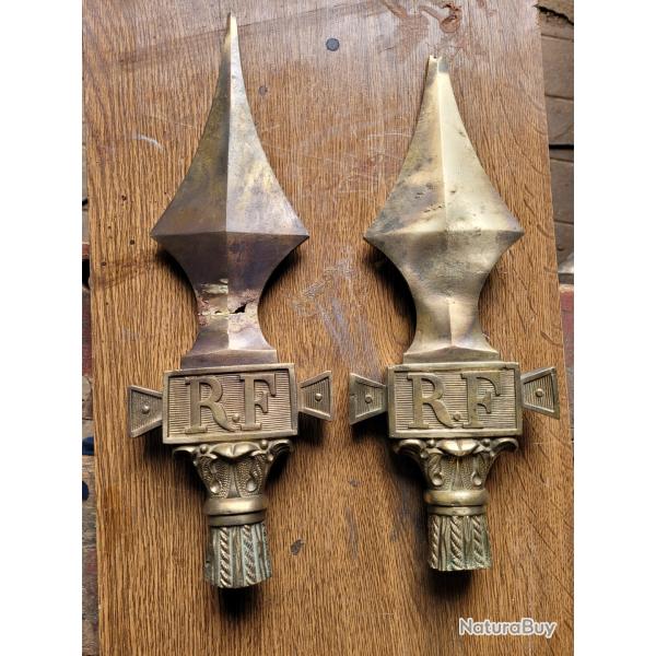 2 hampes  2�me R�publique  bronze