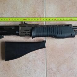 Franchi SPAS 12 fusil semi-automatique et &agrave; pompe calibre 12/70