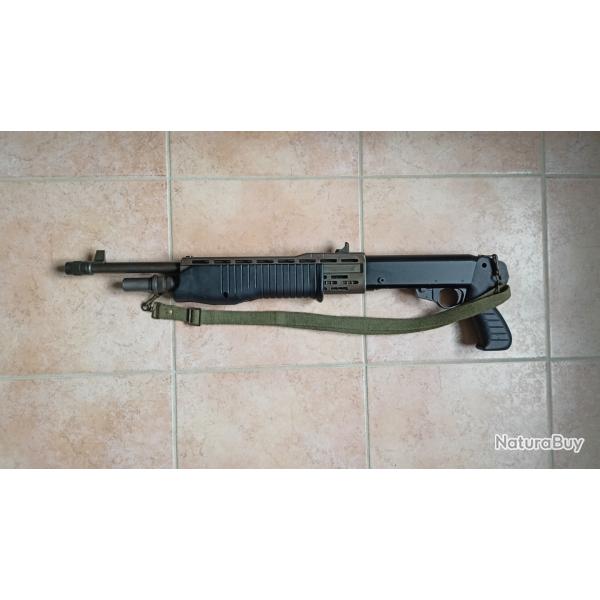 Franchi SPAS 12 fusil semi-automatique et � pompe calibre 12/70