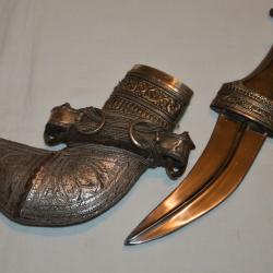 MAGNIFIQUE ET ANCIEN COUTEAU JAMBIYA DU Y&Eacute;MEN-POIGNARD ETHNIQUE TRADITIONNEL-POIGNARD ORIENTAL XIX&deg;