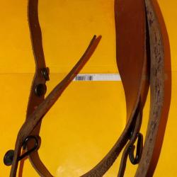 BRELAGE  EN CUIR DE L'ARMEE FRANCAISE  , ETAT VOIR PHOTOS . POUR TOUT RENSEIGNEMENT ME CONTACTER. RE