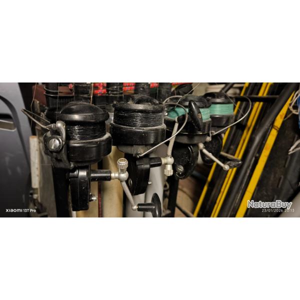 4 Cannes a p�che a carpes avec moulinet et si�ge de peche