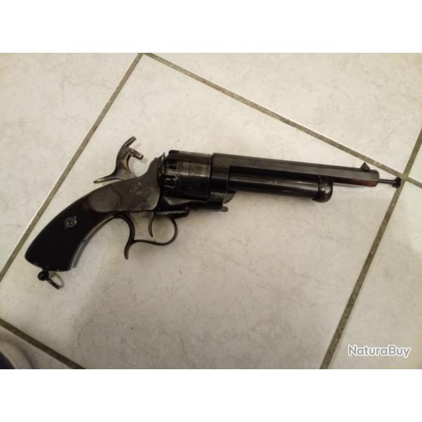 Pistolet Le Mat Cavalry 1862 Calibre 44 poudr� noire " Pietta "