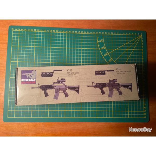 Garde mains AR-15 FAB DEFENSE