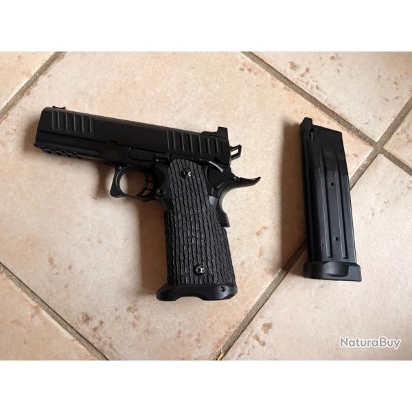 Airsoft - Pistolet � gaz - full m�tal - Army armament