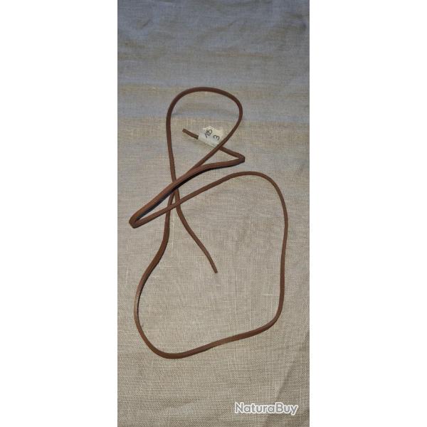 1  lacet cuir pour �tui de colt ou couteau US      1,05  cm (1)