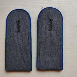 PAIRE DE PATTES D &Eacute;PAULE BUNDESWEHR MODELE GRIS/LISER&Eacute; BLEU