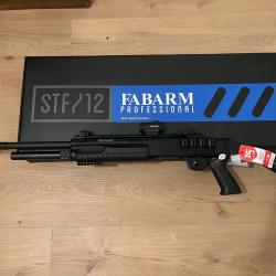 Fusil &agrave; pompe fabarm stf12 12/76 jamais tir&eacute;
