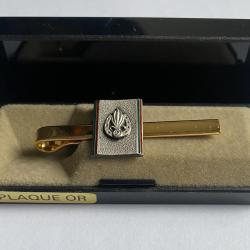 Pince &agrave; cravate du 2eREI