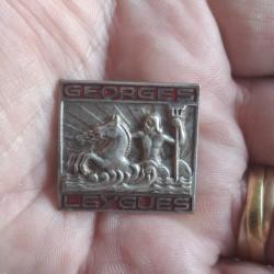INSIGNE CROISEUR GEORGES LEYGUES 1937 / 1959 ( MARINE NATIONALE PERIODE WW2 + INDOCHINE )