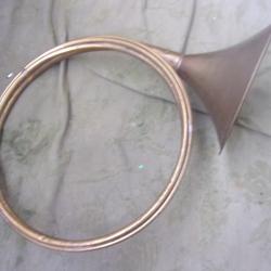 cor de chasse pavillon environ 25 cm de diam&egrave;tre