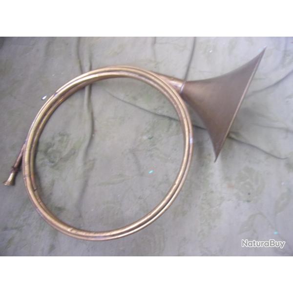 cor de chasse pavillon environ 25 cm de diam�tre