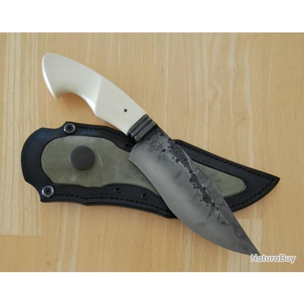Superbe couteau artisanal par Giedymins BIG Blades