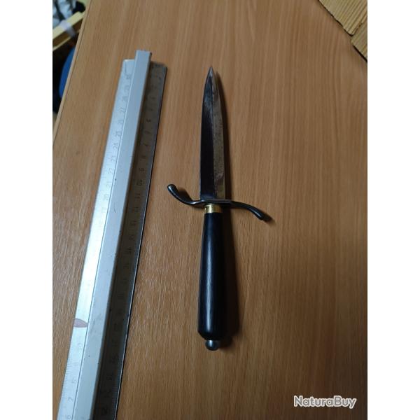 Ancien poignard fran�ais manche �b�ne