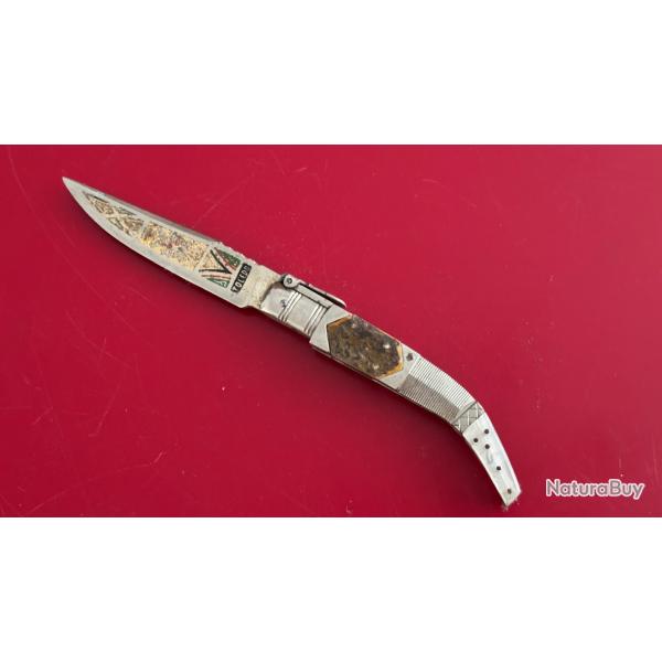 Magnifique Couteau Espagnol de TOLEDO  80 euros  Manche en M�tal Corne et Nacre  Lame et Ressort Gui