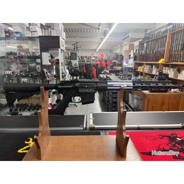 Smith & Wesson MP15 Sport III 223 rem + Point rouge URIKAN
