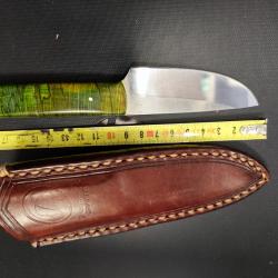 &Eacute;tui couteau gaucher fait par artisan. Cuir tannage v&eacute;g&eacute;tal . Accroche ceinture metal.