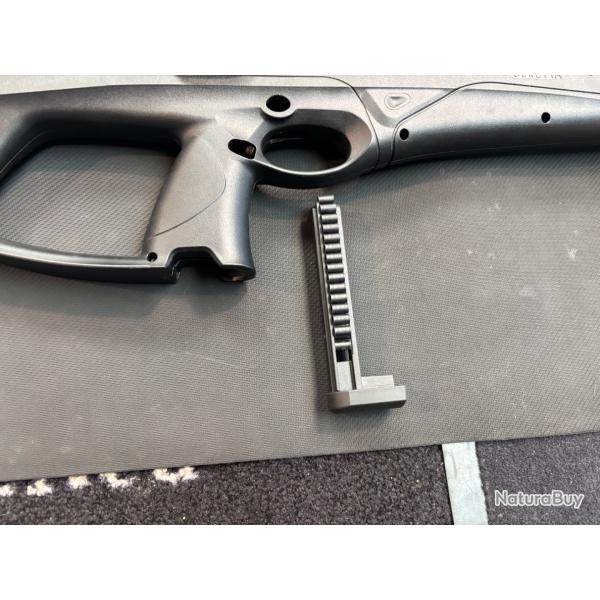 carcasse carabine 4.5mm BERETTA a vendre aux ench�res avec chargeur .