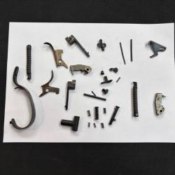 Lot pi&egrave;ces d&eacute;tach&eacute;es M&eacute;canique Armurerie Pour arme *BAIKAL IJ43*  ench&egrave;res