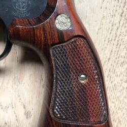 Tr&egrave;s belles plaquettes d'origine S&W  K / L , square butt