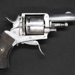 Revolver Bulldog calibre 320 percussion centrale, Li&eacute;geois avant 1889. Sans prix de r&eacute;serve