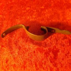 Pontet  en laiton. Pour pistolet ou fusils